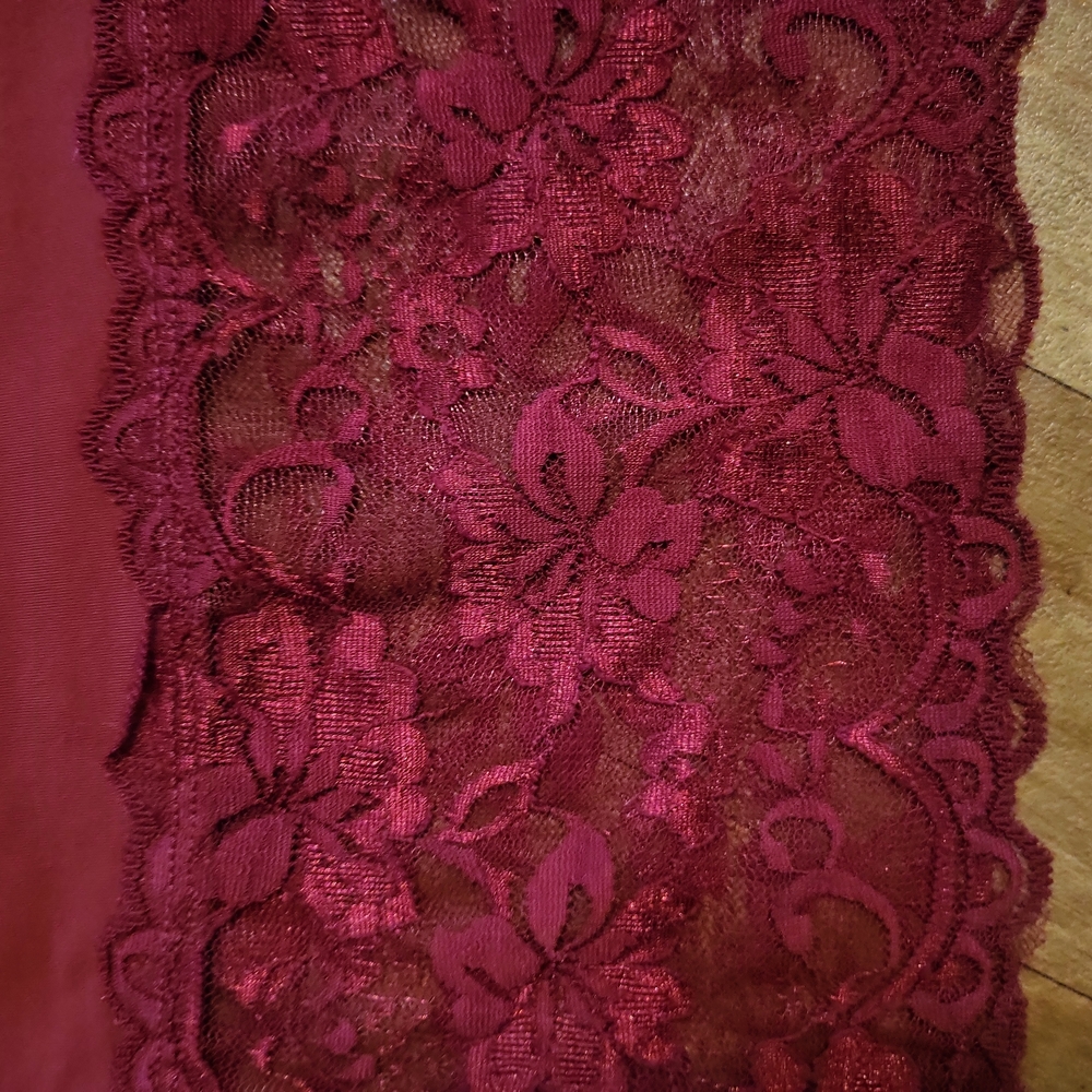 Camisole - Picture 2 of 5